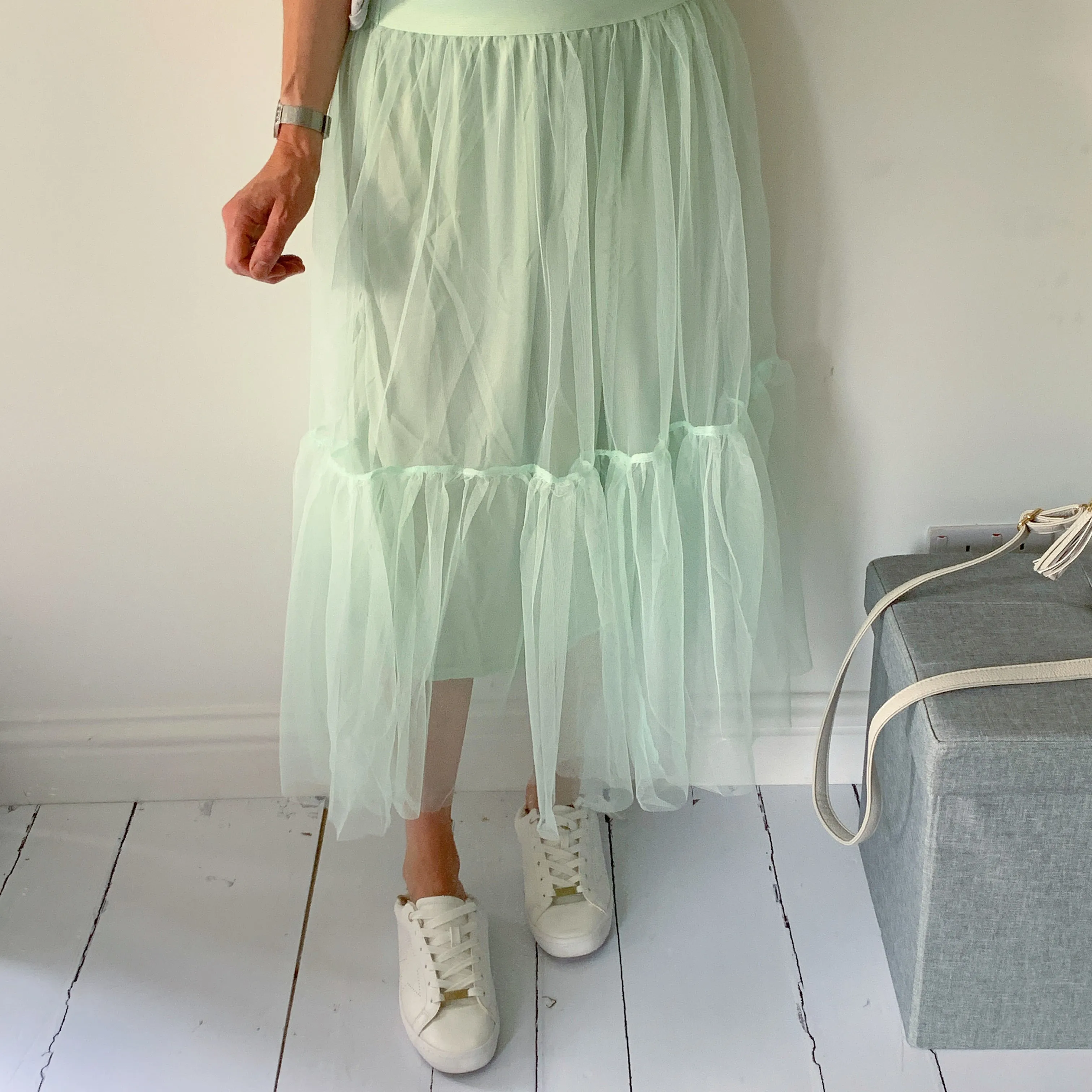 Calvi mint tulle skirt