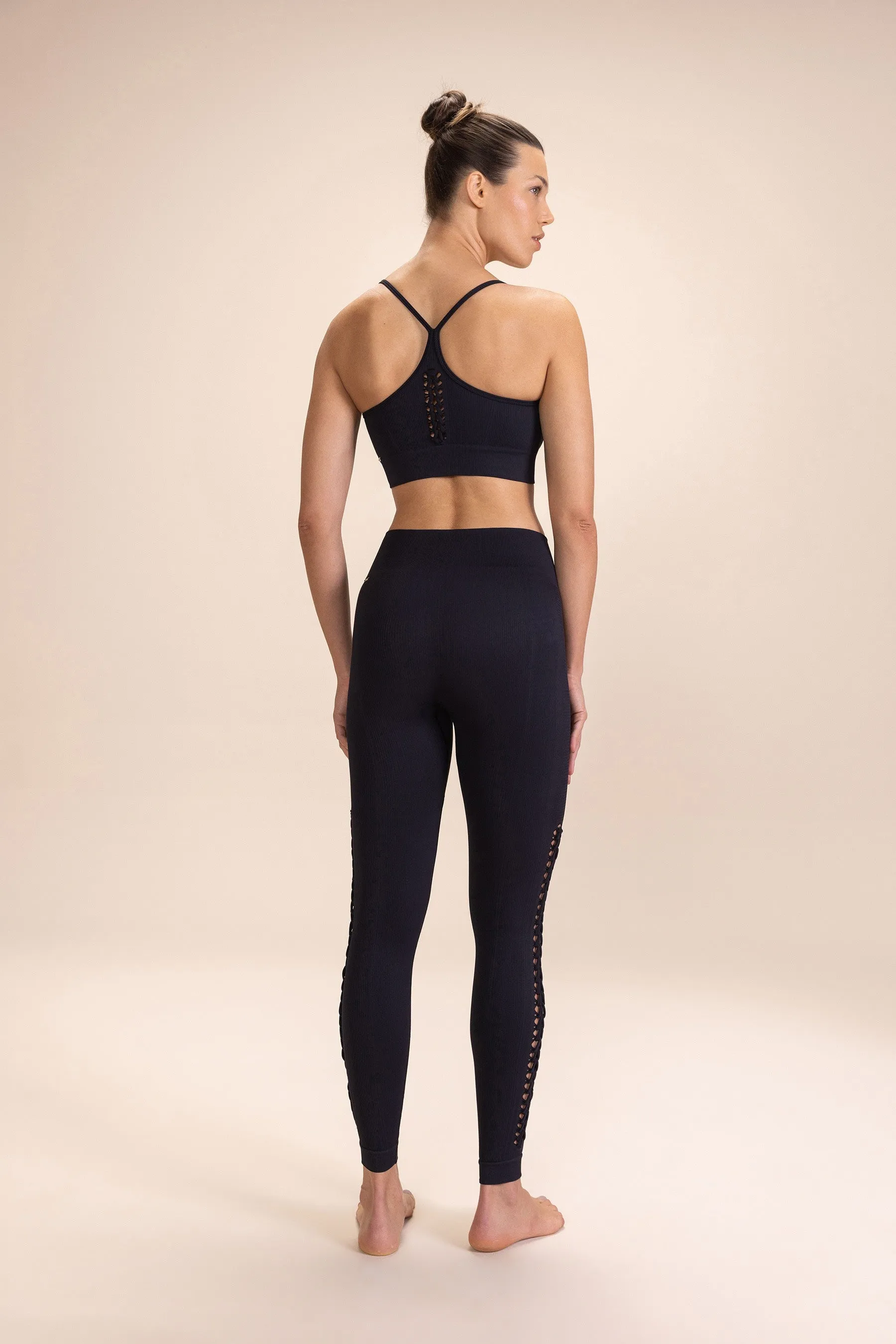 Explore Seamless Sports Bra