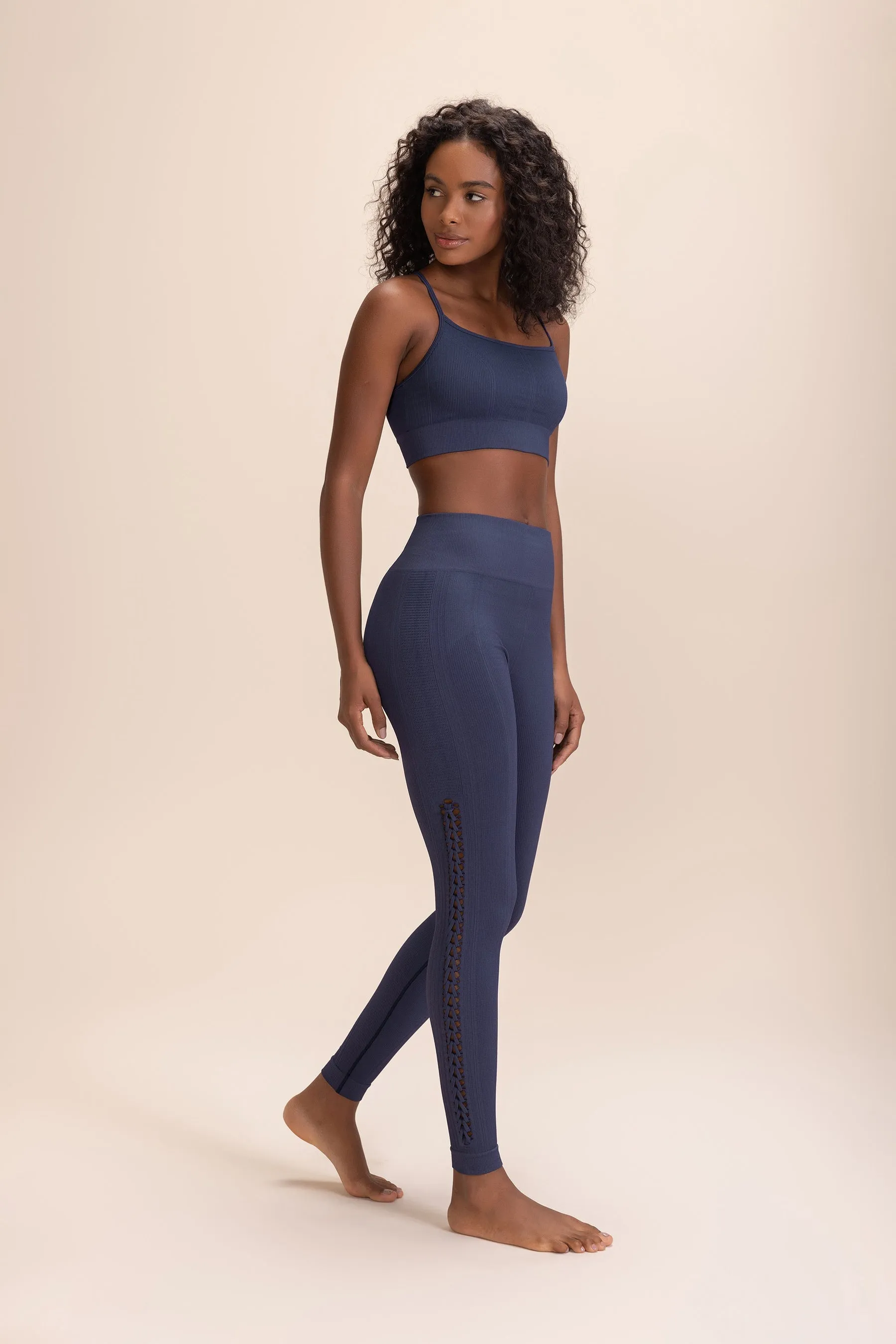 Explore Seamless Sports Bra