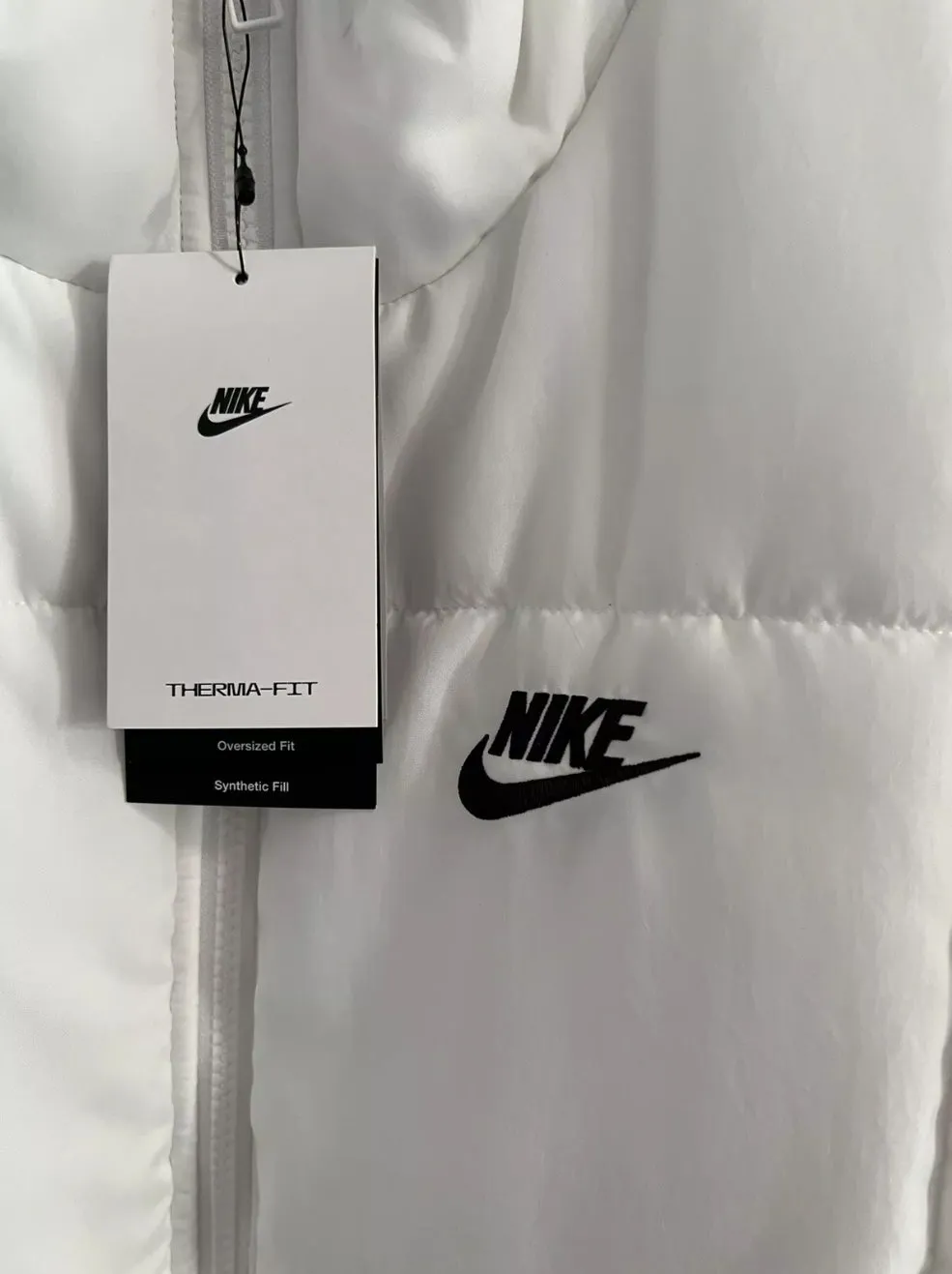 NEW! NIKE Classic Puffer Therma-Fit Oversized M Med Medium Adult Women Sleeveless White Vest Jacket