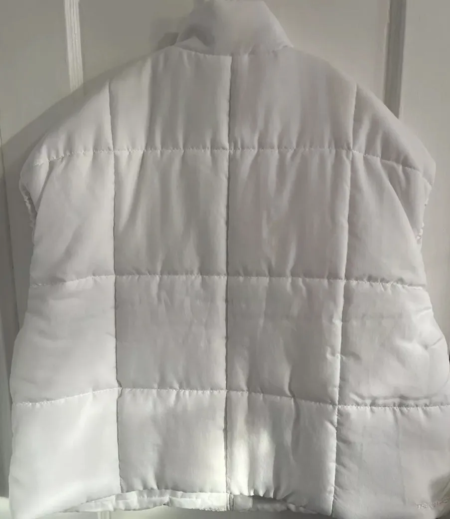 NEW! NIKE Classic Puffer Therma-Fit Oversized M Med Medium Adult Women Sleeveless White Vest Jacket