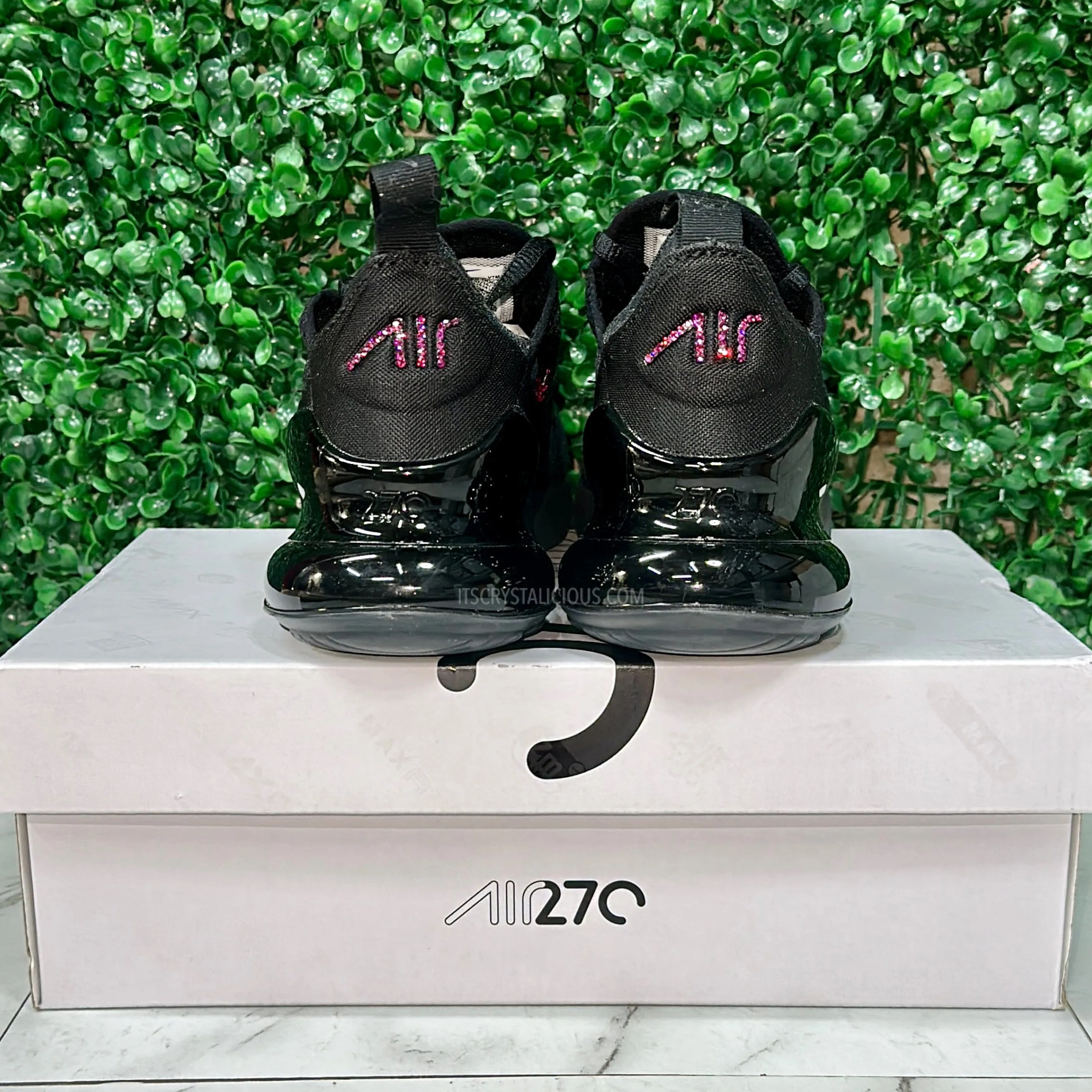 Nike Air Max 270 Triple Black/Fuchsia - Minimal*