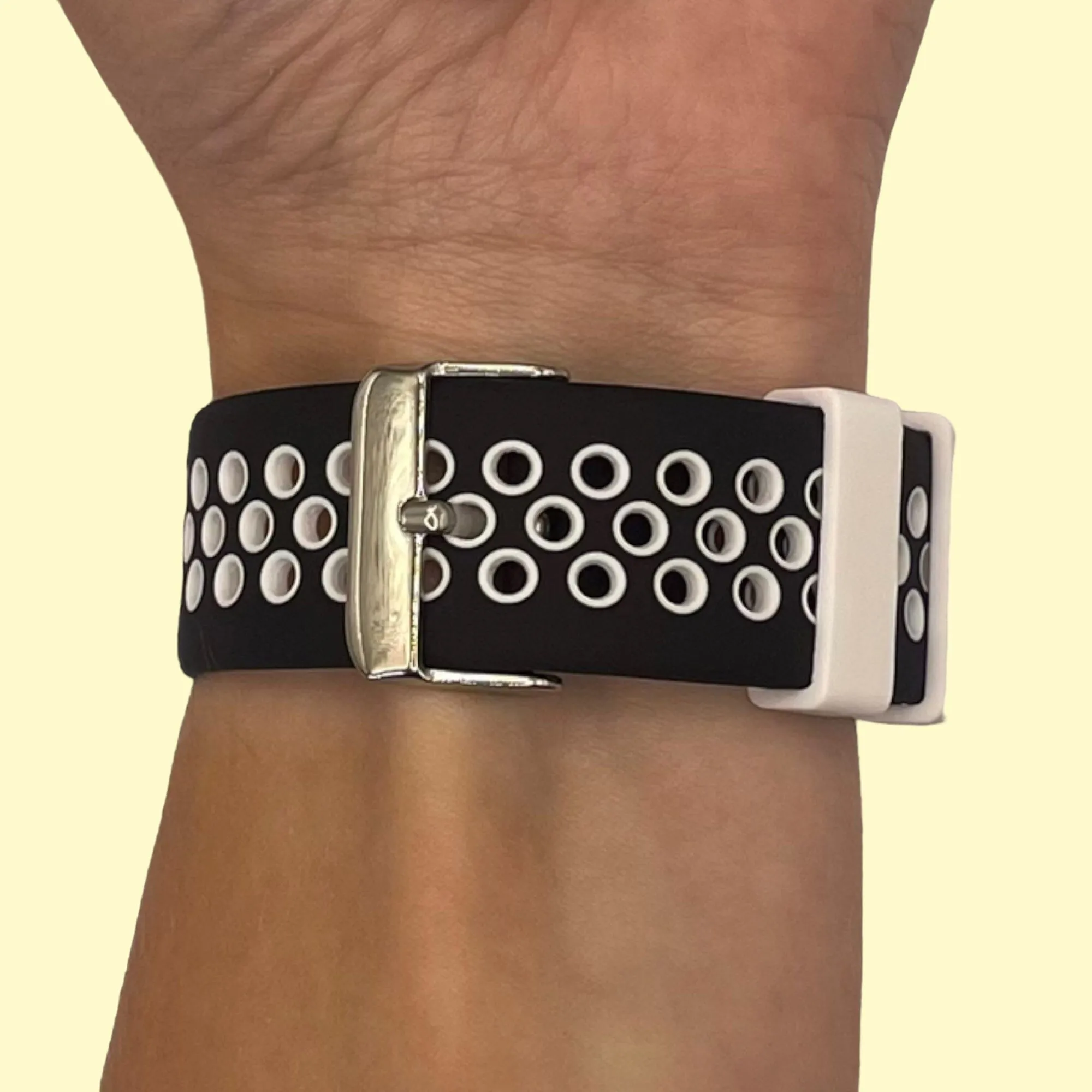 Silicone Sports Straps Compatible with the Fossil Hybrid Range