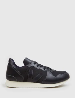 Veja Holiday B Mesh Trainers - Black